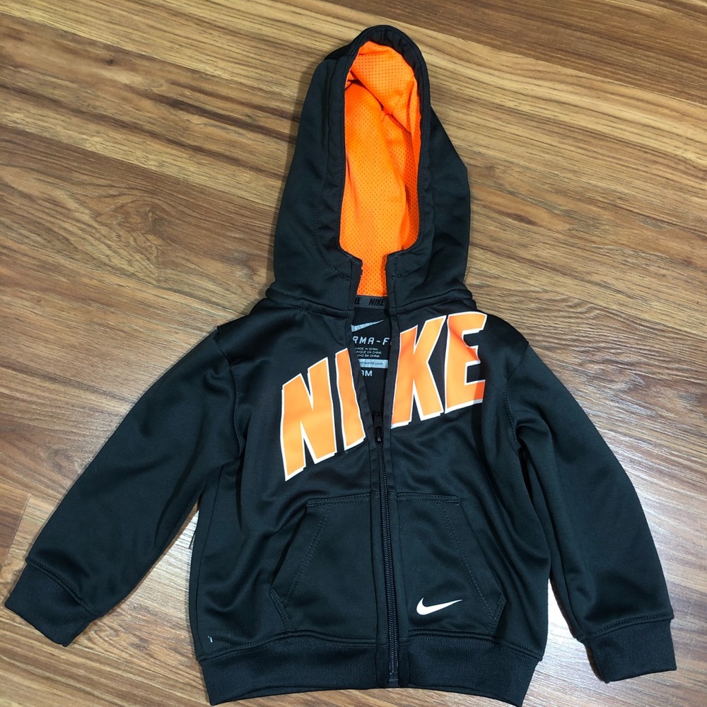 Boys 18M Nike therma-fit gray&orange zip up hoodie